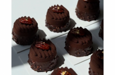 Pecan & Dark Chocolate